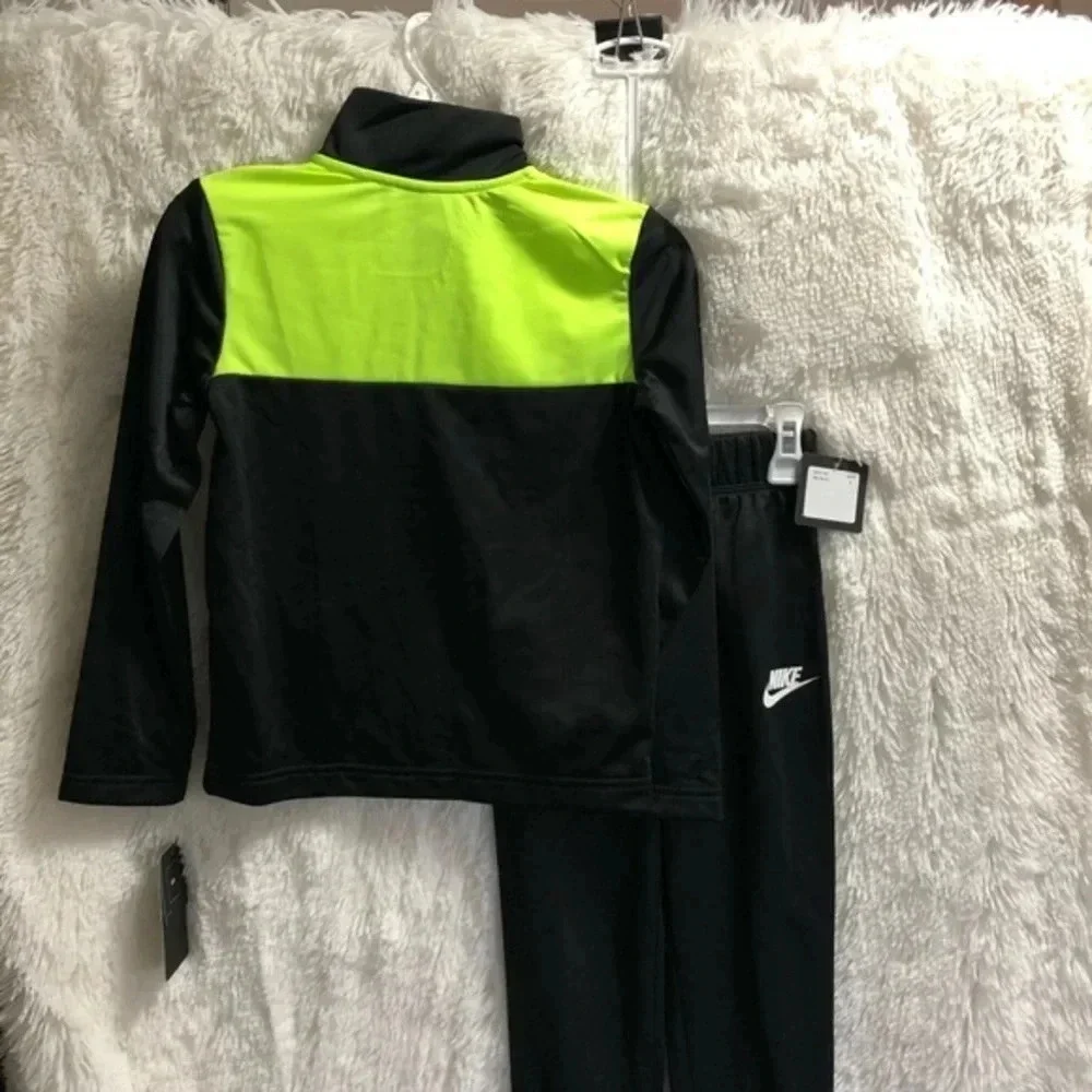 Nike boys joggers set NWT activewear sportswear streetwear